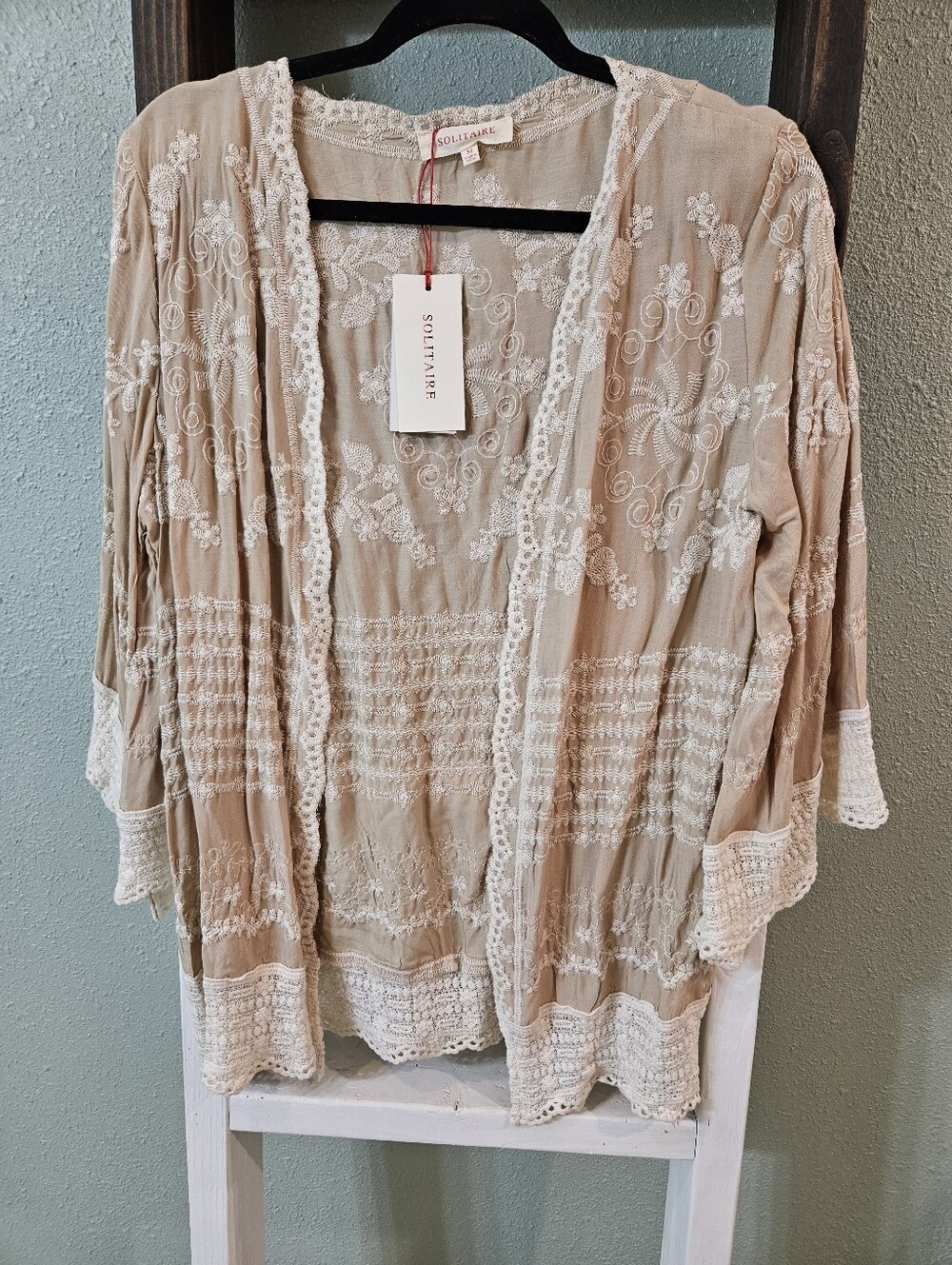 Solitaire Beige Lace-Trimmed Embroidered Open Kimono Size M - Picture 2 of 7